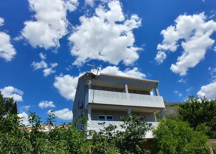 Blue Mediteran Apartman Mlini